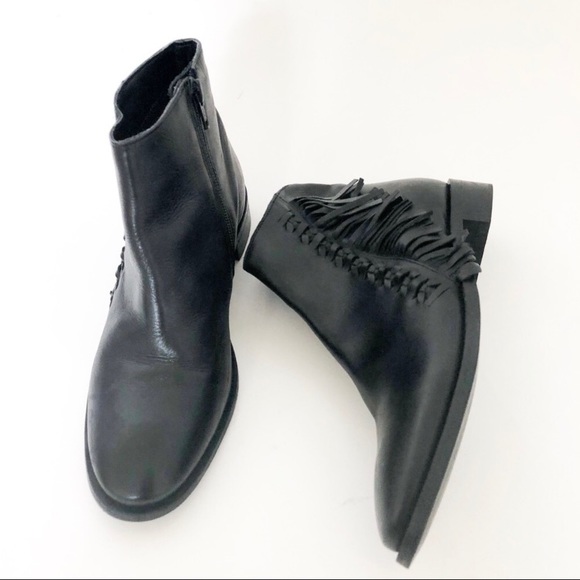 Topshop Shoes - Topshop fringe ankle boots sz 6.5